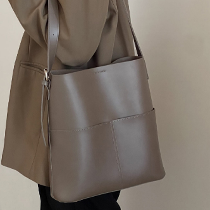 Large Capacity Design Shaping Simple Shoulder Bag Crossbody - Image 6